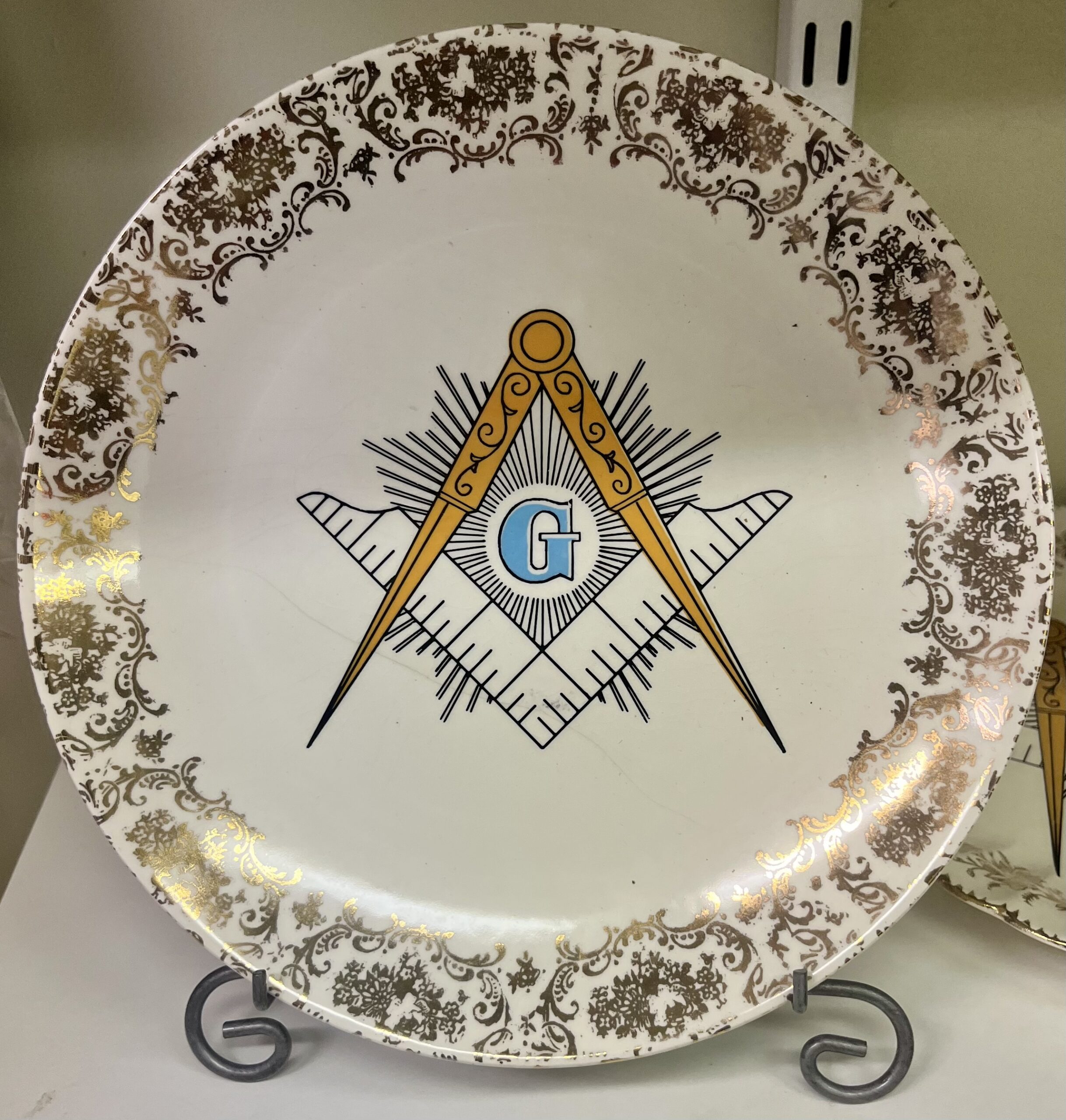 Item SH 31 - Decorative Plate with Masonic logo valued at $20